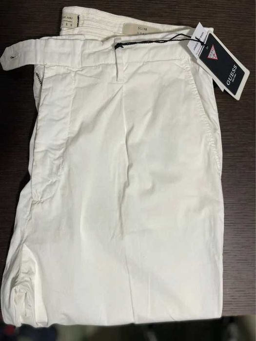 Calças da marca Guess ideais para o Verão!