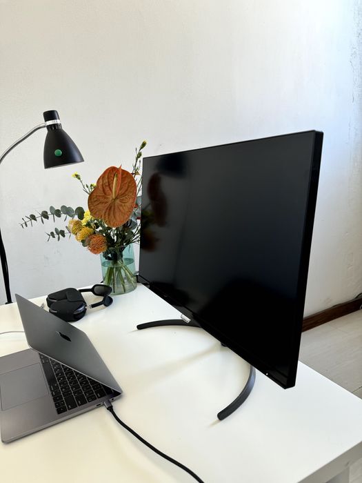 Монітор 27" Philips (276E8VJSB/00) в топ стані