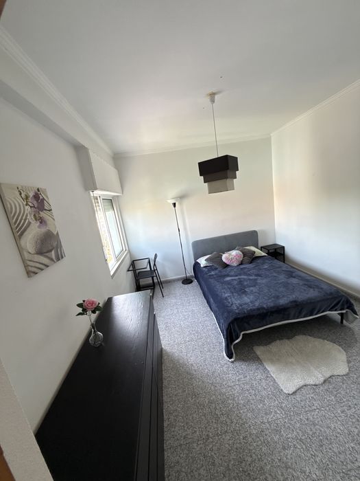 Quarto mobiliado na Moita (Margem Sul)