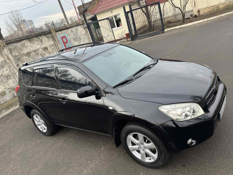 Продается TOYOTA RAV4