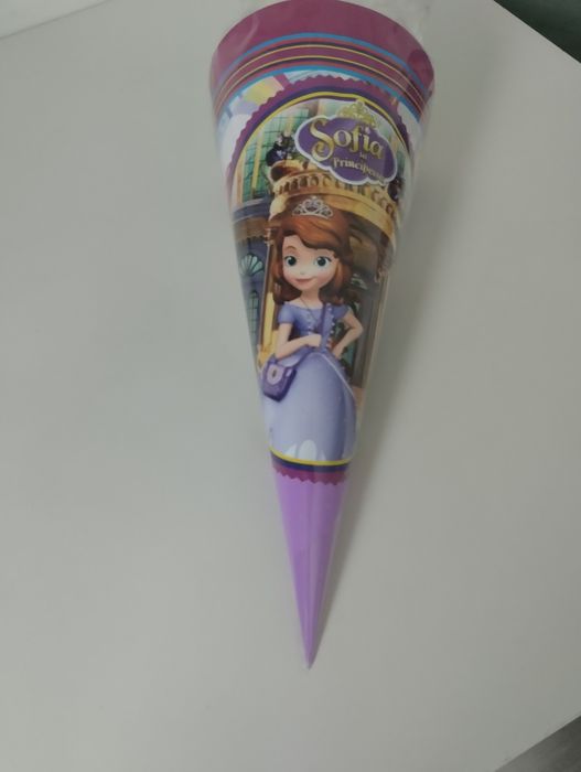 Tyta róg obfitości dla pierwszoklasistów.