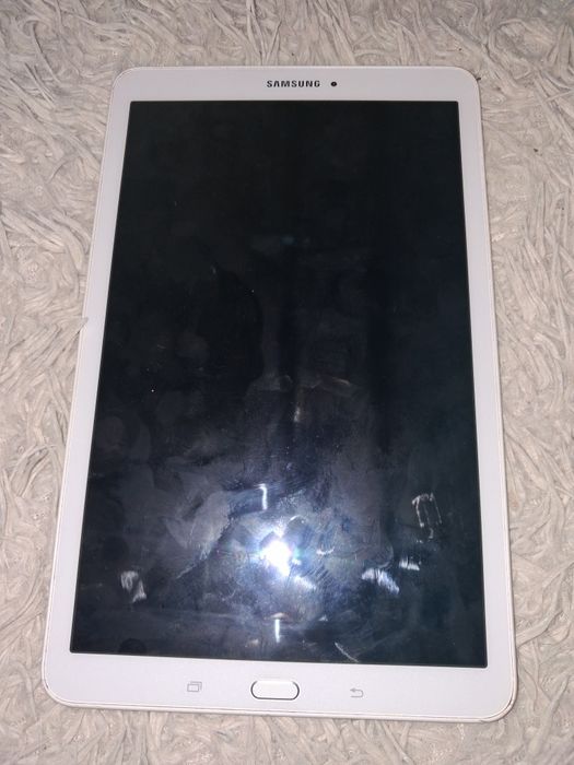 Планшет Samsung T561