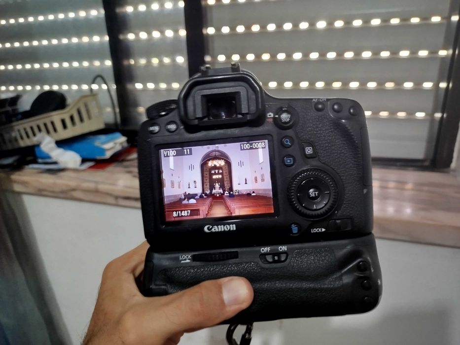 Canon 6d full frame com Grip, quick strap, 64Gb + 64GB e 2 Baterias