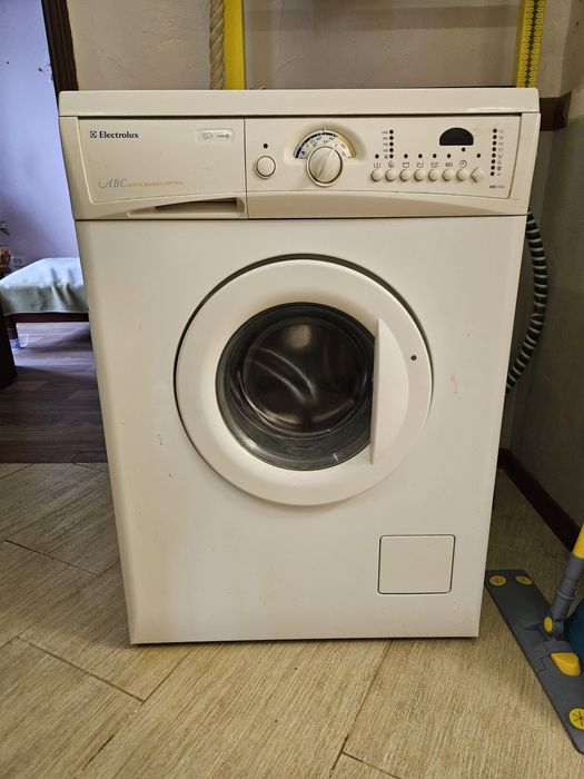 Пральна машина Електролюкс