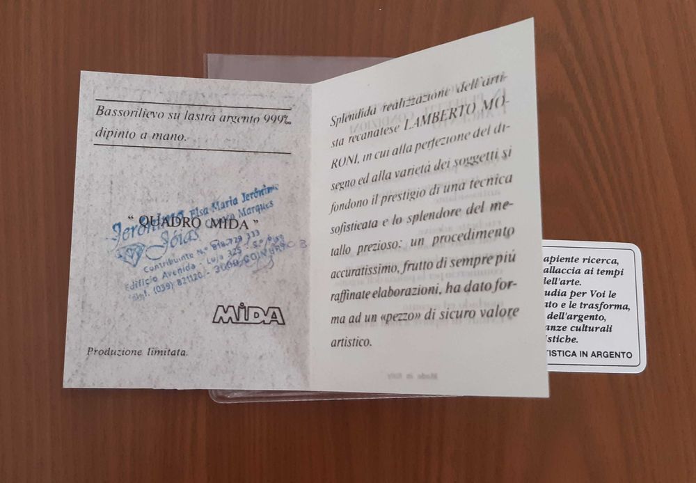 Quadro “La Mida” moldura em madeira com cercadura em dourado, centro com relevo em Prata. Certificado de Garantia
