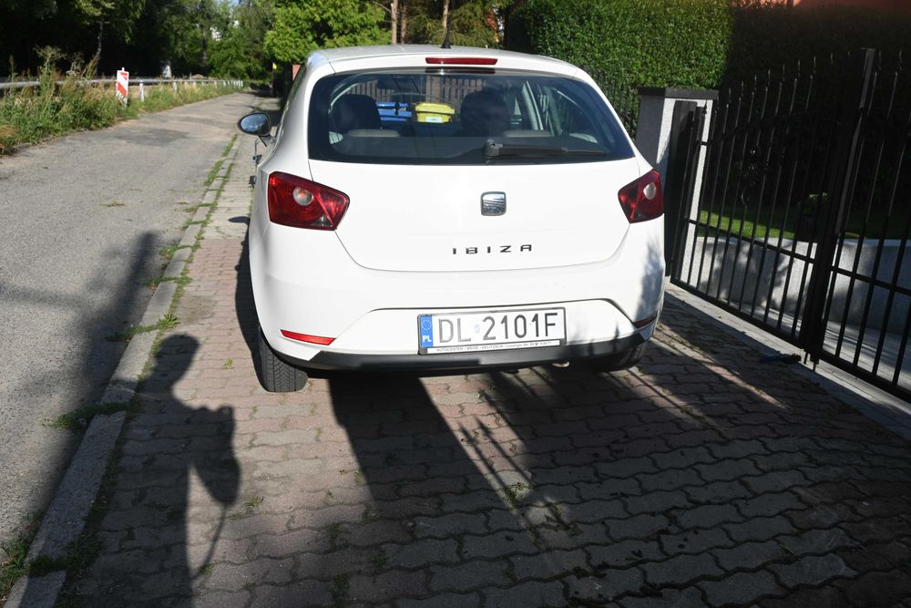 Sprzedam samochód Seat Ibiza 2012 r.