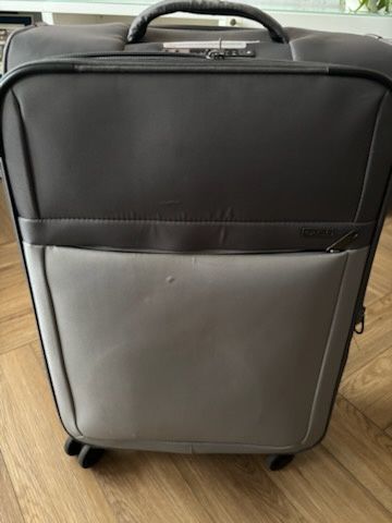 Komplet walizek  duża i mniejsza