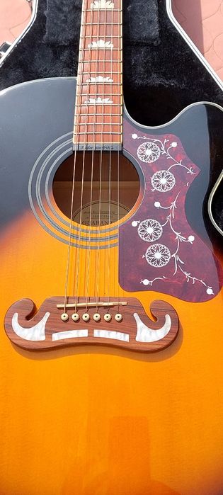 Gitara elekteoakustyczna Epiphone J200