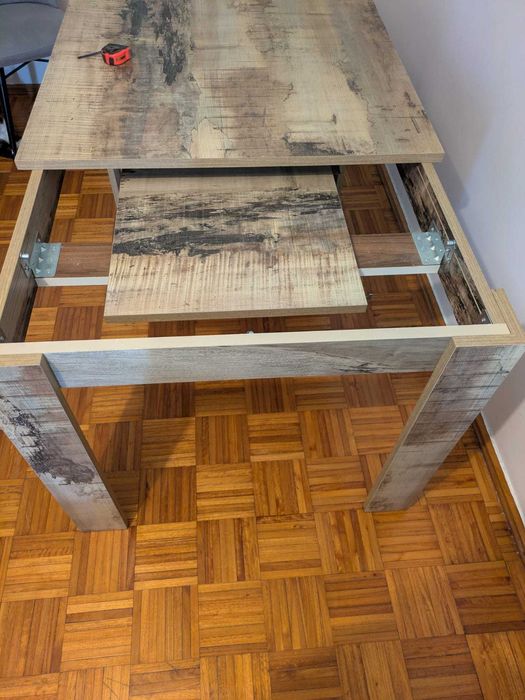 Mesa sala em excelente estado