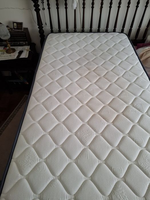 Colchão de cama de solteiro