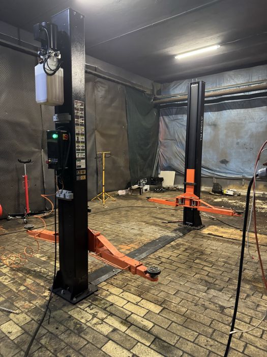 Podnosnik  2 kolumnowy