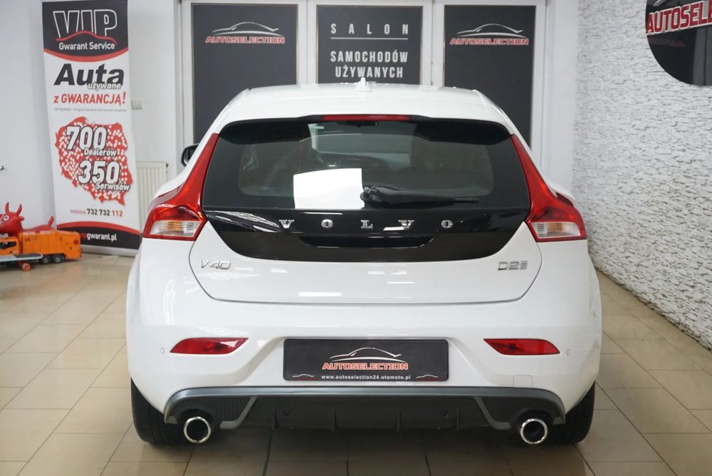 Volvo V40 Volvo V40 2.0 D2! Nawigacja! R-Design! 6bieg! BLIS! Tempomat!