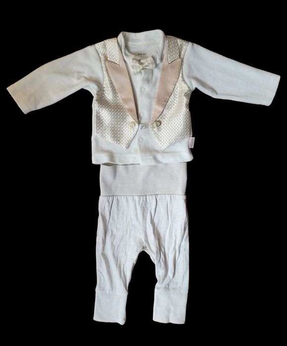 Elegancki zestaw ubranek 62