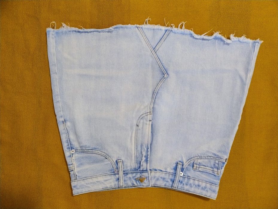 Спідниця Stradivarius