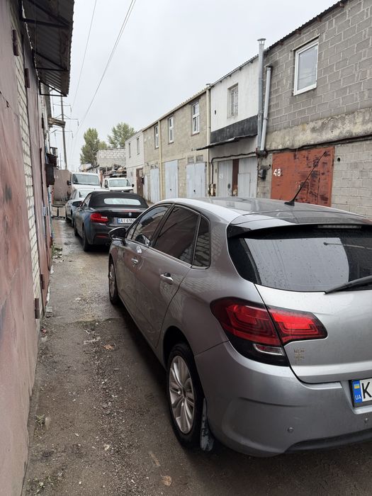 Citroen c4 1.2 turbo 2015 рік