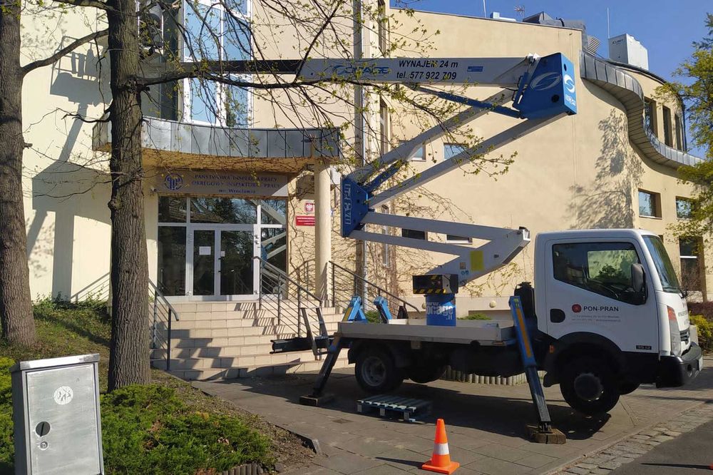 Wynajem Podnośnik koszowy 24m Wrocław i okolice, tel. 577.922.709