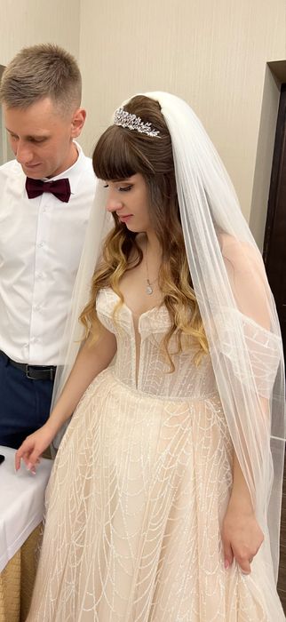 Прикраси діадема корона підвіска сережки