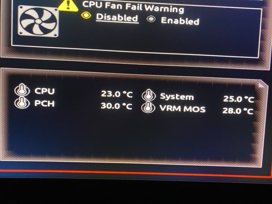 Компьютер в отличном состоянии: 1060/16 ОЗУ/ INTEL CORE I3/ 1.2TB