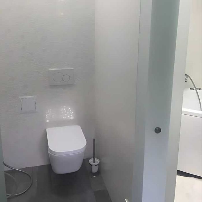 Продається 4-кімнатна квартира в центрі