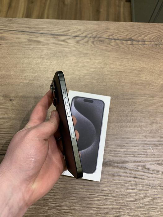 Iphone 15 pro idealny stan!