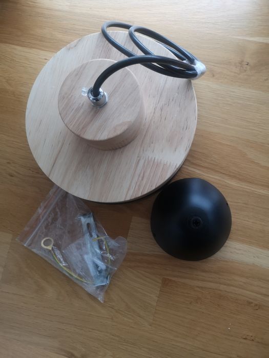 Lampa wisząca Nowa drewno metal czarna