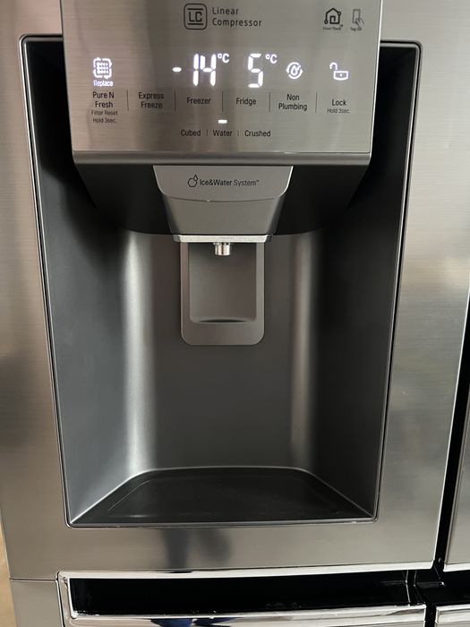 Lodówka LG Side by Side inox z dystrybutor wody i kostkarka