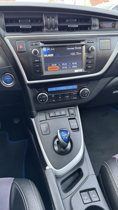 Toyota Auris Hybrid Тойота Ауріс 2014 р 1,8 бенз/електро АКПП Панорама