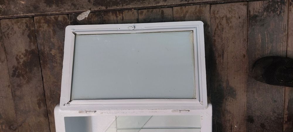 Apteczka metalowa klasyk z czasów PRL-u