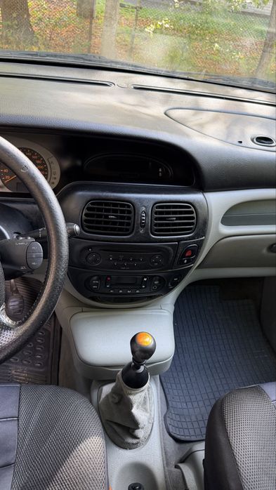 Renault scenic rx4