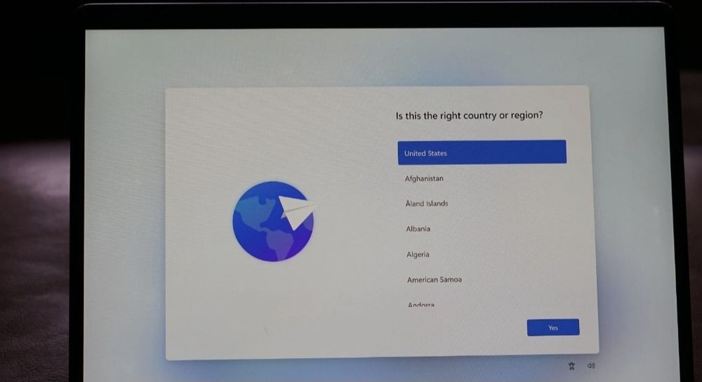 Microsoft Surface Pro X  13" 256 GB 8GB RAM  LTE