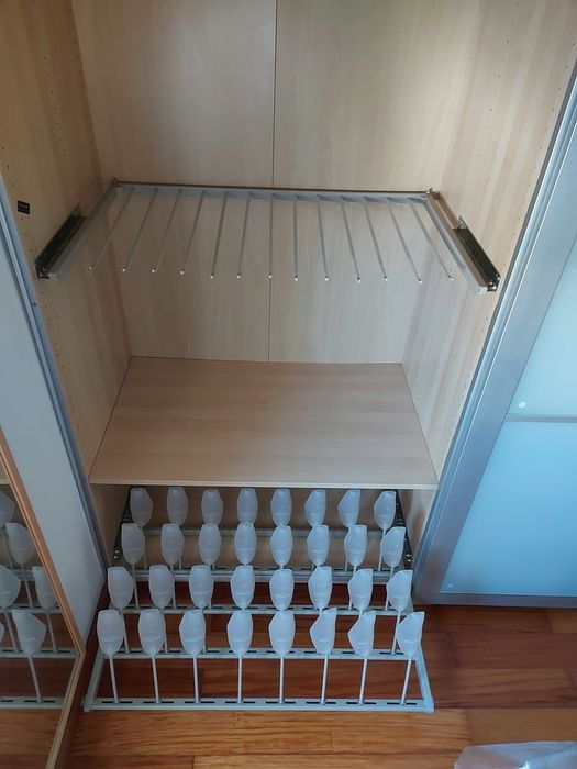 Cabide porta-calças e sapateira extraíveis IKEA Komplement 1,00mx0.58m