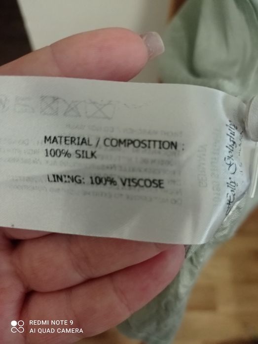 Жіноча шовкова сукня