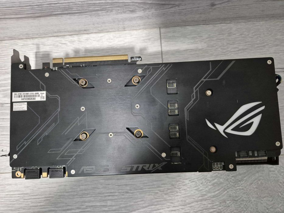 ігрова відеокарта ТОП версія GTX1080Ti 11GB 352bit ASUS ROG STRIX