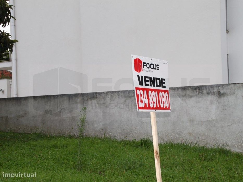 Terreno para venda junto á Escola Secundaria de Estarreja