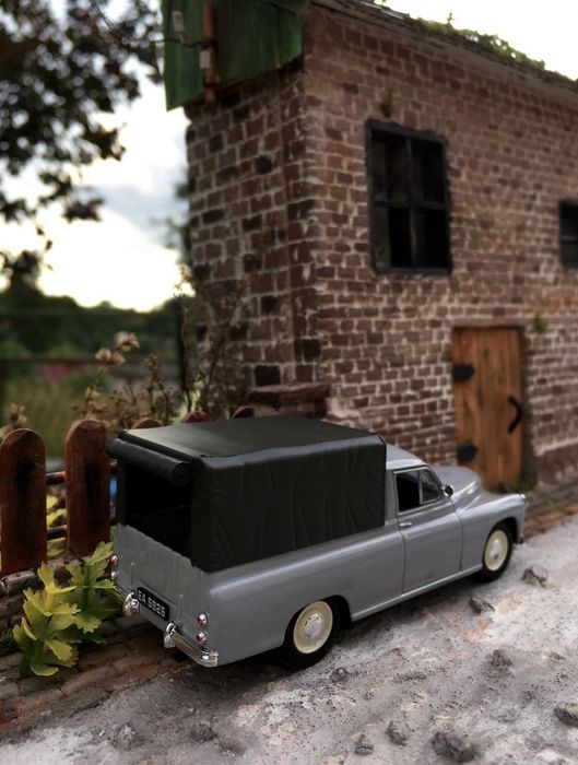 WARSZAWA 200 PICKUP-auta PRL,model,kolekcja,auto,rysunek,folder