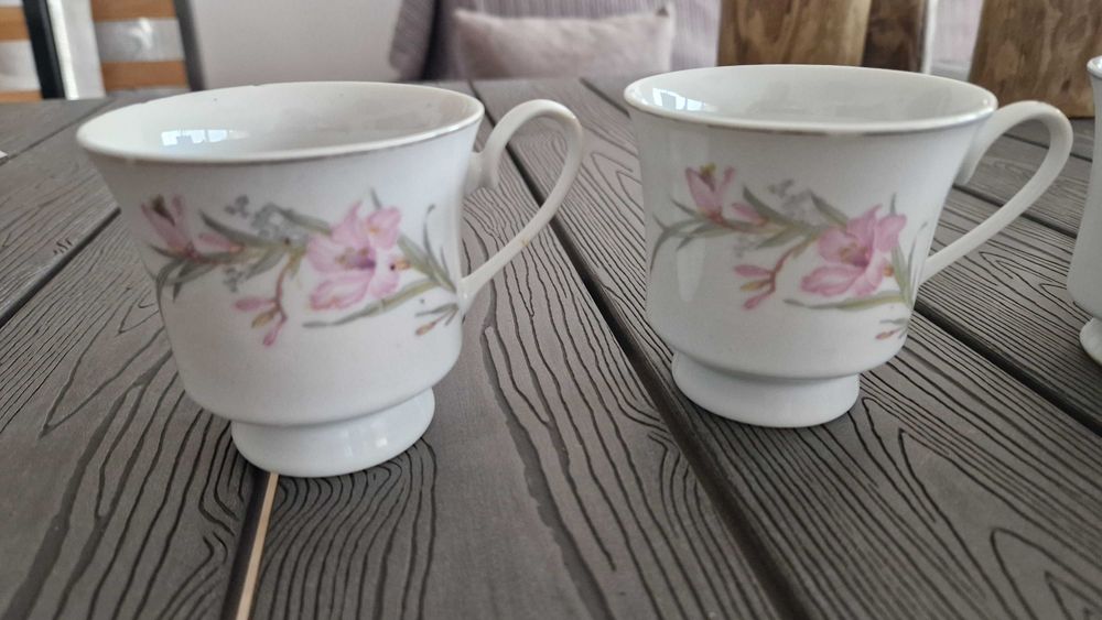 Conjunto de 3 chávenas vintage para chá ou café