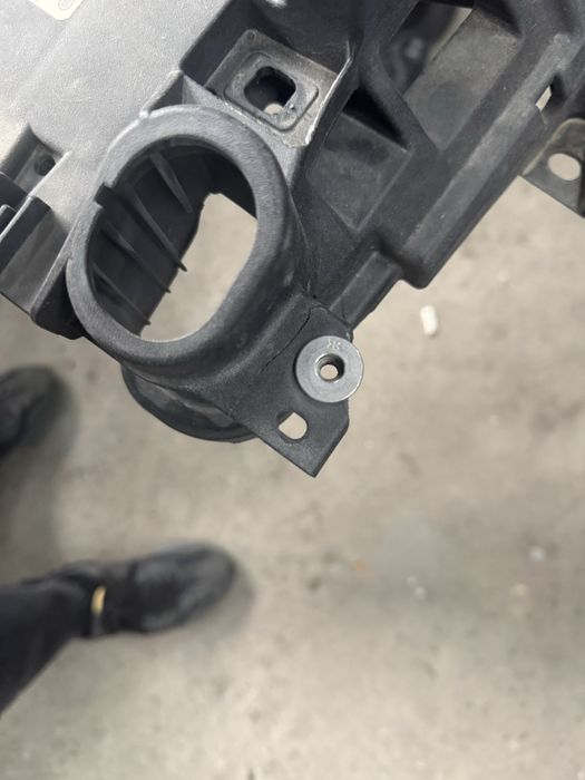 Продається телевізор авто wv ID4