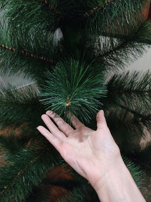 Новая. Новогодняя ёлка. 1м 25см. С подставкой.