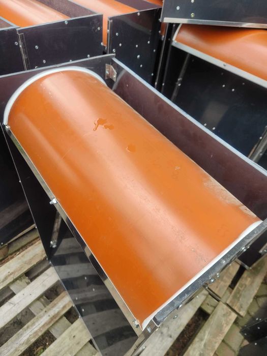 Automat Paszowy dla trzody - KARMNIK z płyty PE 2-stanowiskowy