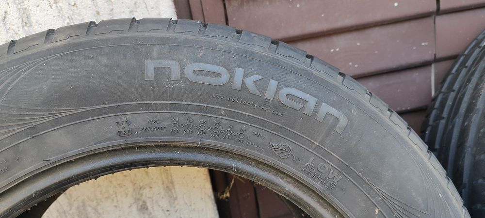 Opony Nokia 225/60/16