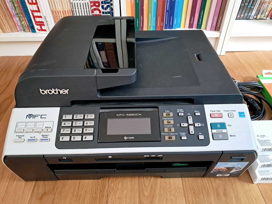 Impressora Brother A4/A3 com scanner. Modelo MFC 5890-CN