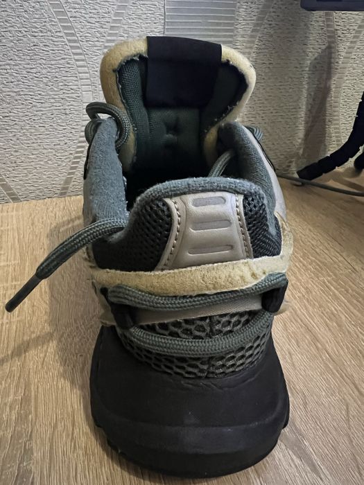 Кросівки Lacoste