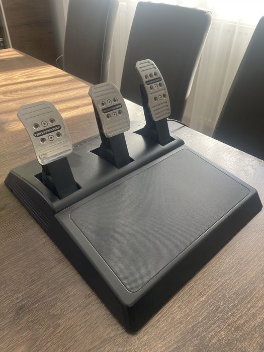 Kierownica thrustmaster TMX force feedback + pedały thrustmaster T3PA