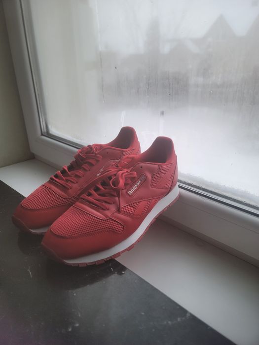 Reebok classic red