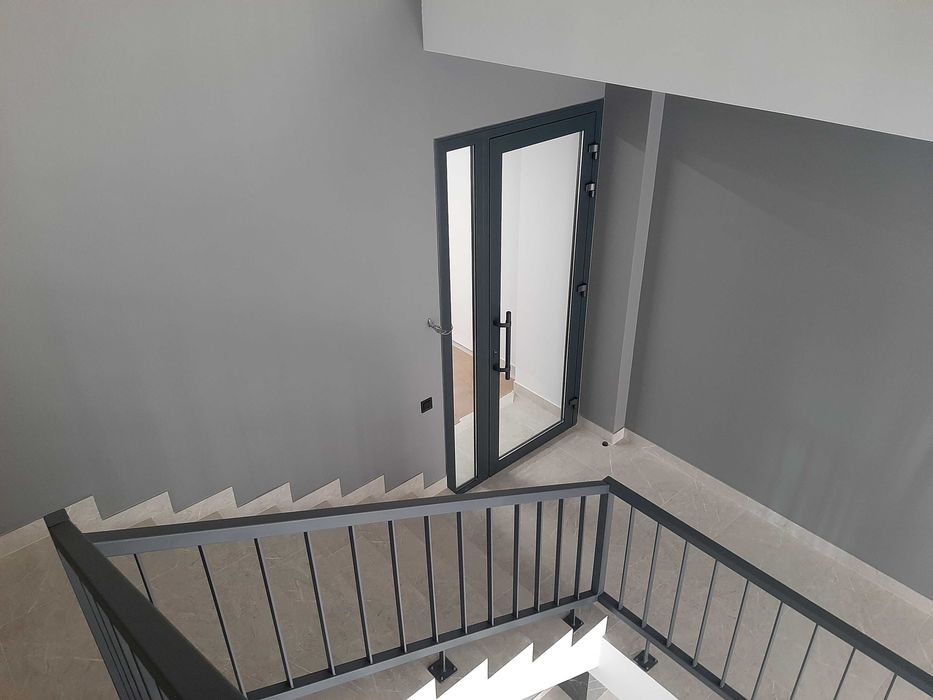 Продажа офисов 52-126 м2 в ЖК Жовтневый