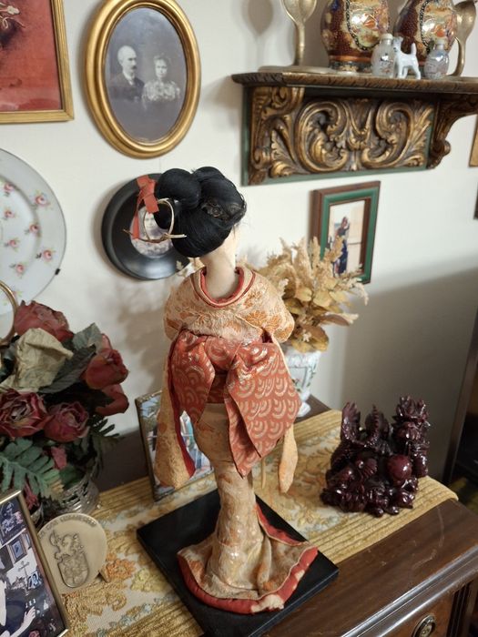 Boneca Geisha japonesa