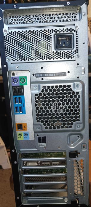 HP Z440 Workstation – 128 GB ECC, Xeon 18C/36T, LSI 9300-16i, ICY DOCK