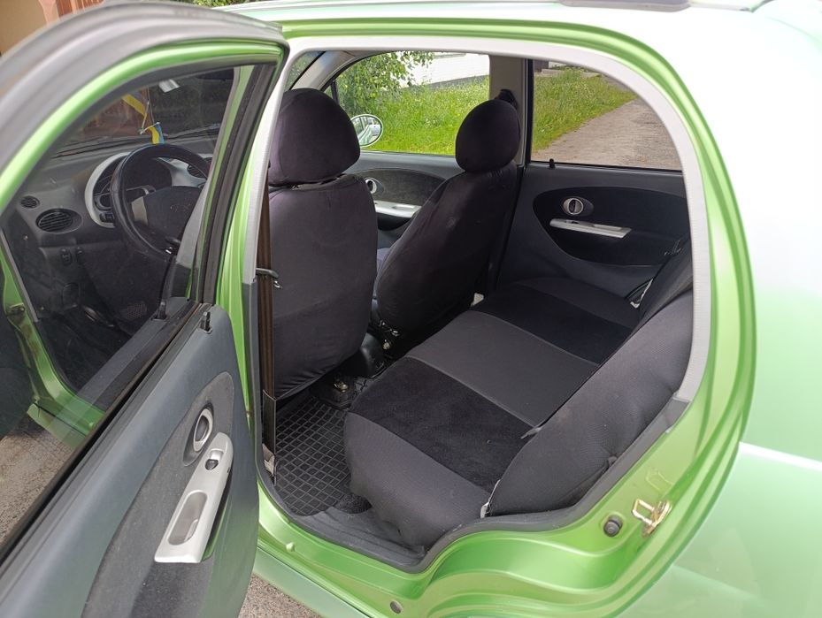 Легковий автомобіль cherry QQ