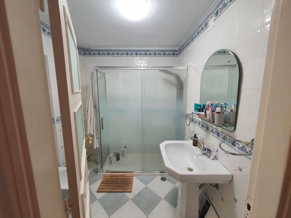 Quarto Olivais junto Faculdade de Economia