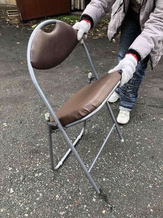 Складні стільці б/в (для кухні, для дачі)